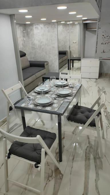 Il Duomo A Due Passi Apartment Napoli Exterior foto